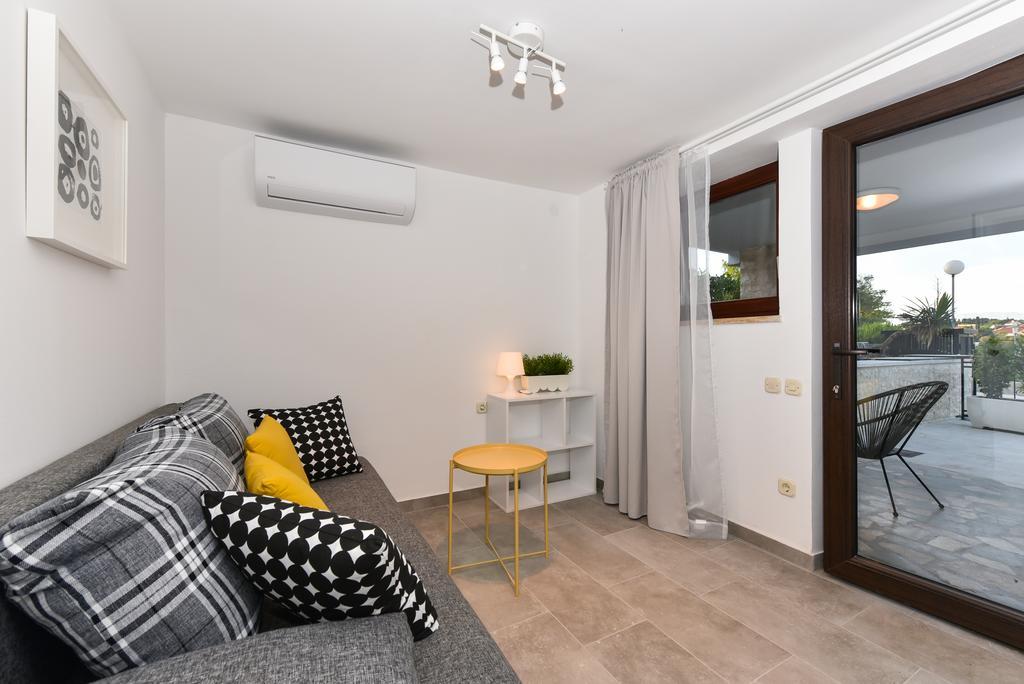Mediterraneo Garden Apartments Petrčane Exterior foto