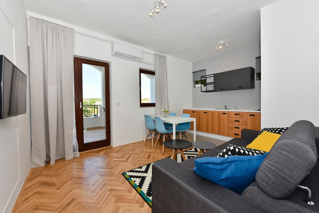 Mediterraneo Garden Apartments Petrčane Exterior foto