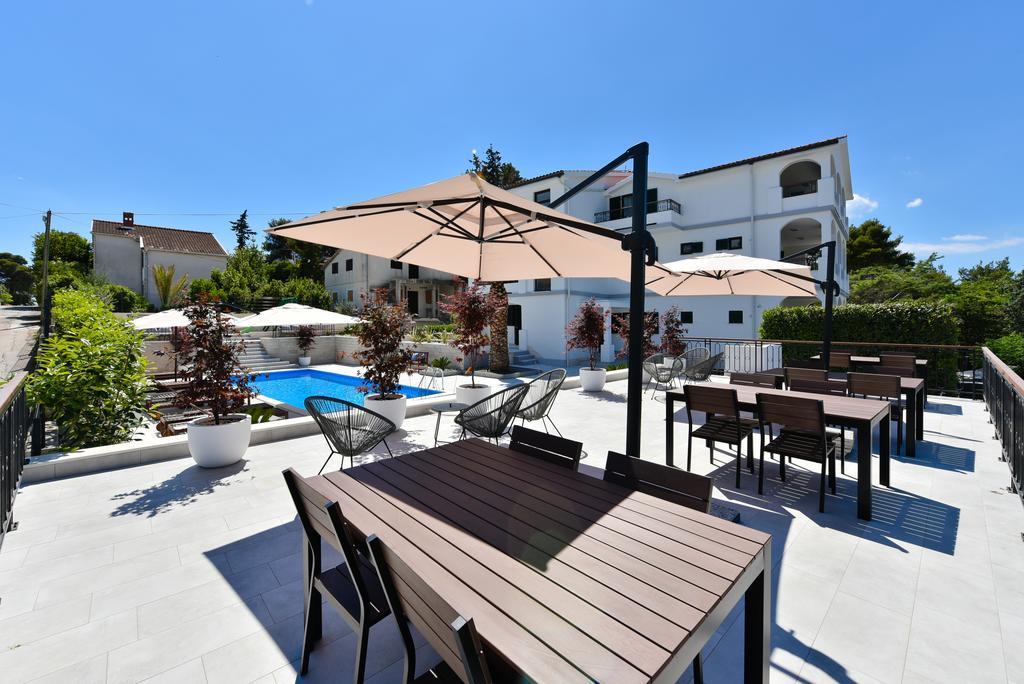 Mediterraneo Garden Apartments Petrčane Exterior foto